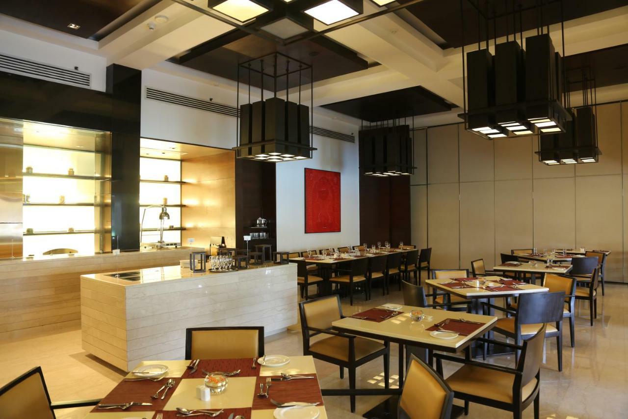 Trident Agra Agra (Uttar Pradesh) Exterior foto The restaurant